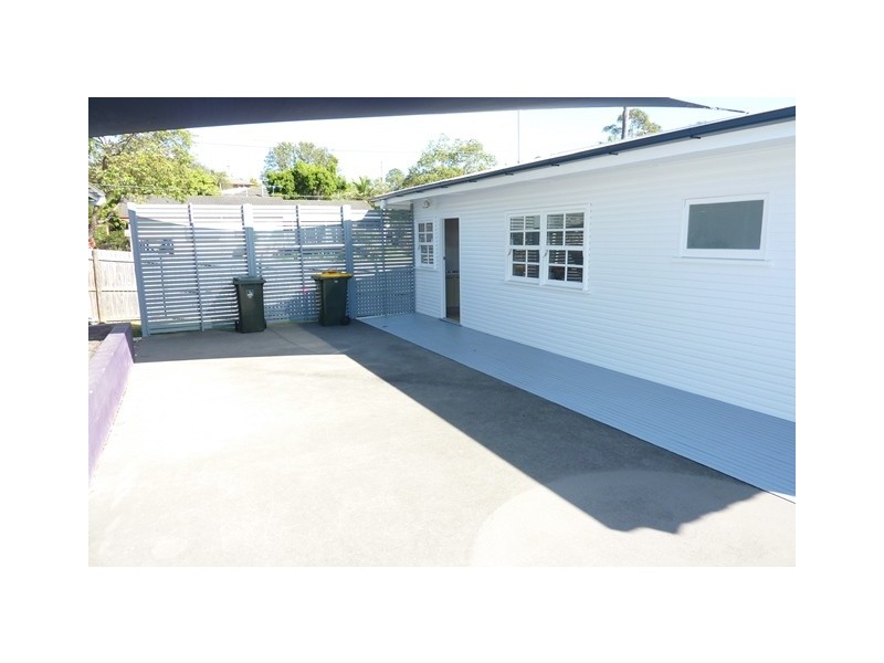 8 Coleridge Street, Stafford Heights QLD 4053