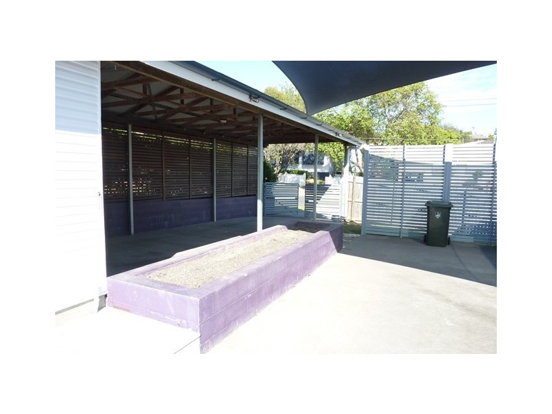 8 Coleridge Street, Stafford Heights QLD 4053