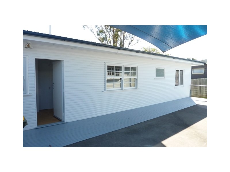 8 Coleridge Street, Stafford Heights QLD 4053