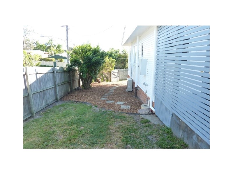 8 Coleridge Street, Stafford Heights QLD 4053