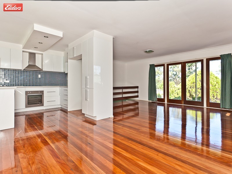 21 Caesar Road, Ferny Hills QLD 4055
