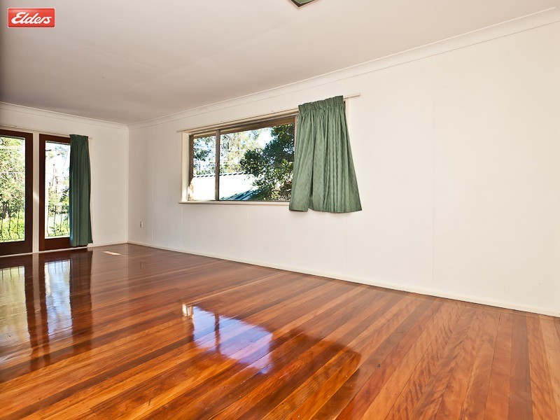 21 Caesar Road, Ferny Hills QLD 4055