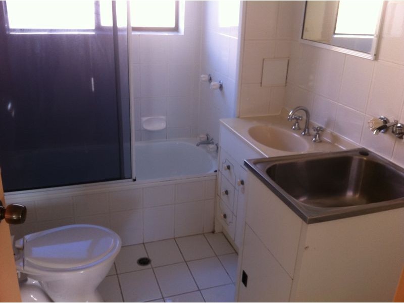 2/65 Haig Street, Gordon Park QLD 4031