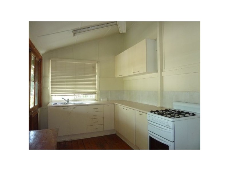 258 Enoggera Rd, Newmarket QLD 4051