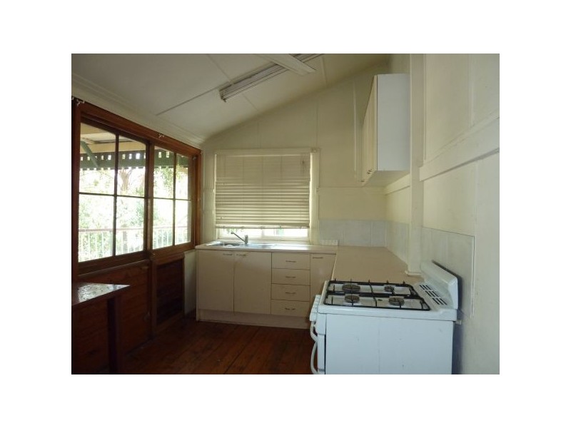 258 Enoggera Rd, Newmarket QLD 4051