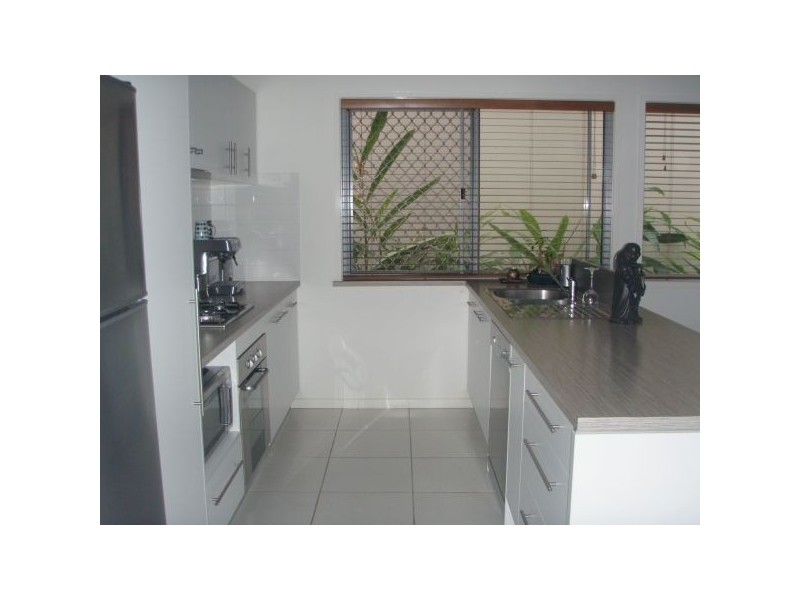 8/8 Lackeen Street, Everton Park QLD 4053