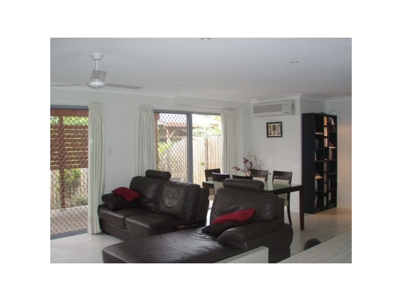 8/8 Lackeen Street, Everton Park QLD 4053