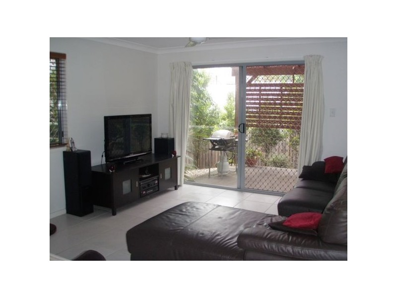 8/8 Lackeen Street, Everton Park QLD 4053