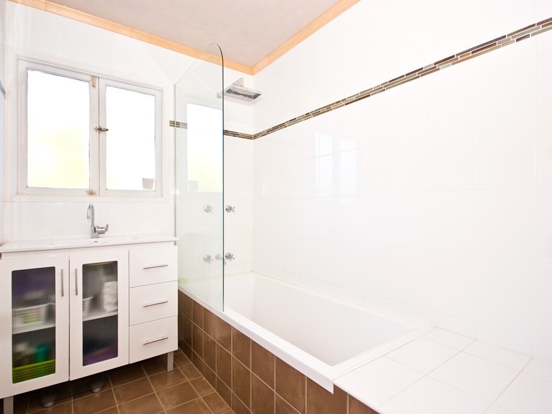 3 Ulagree Street, Wynnum West QLD 4178