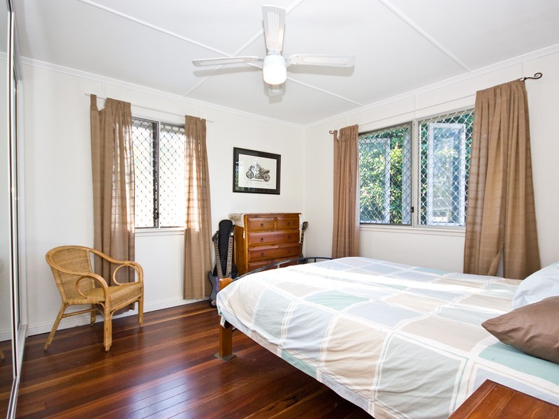 3 Ulagree Street, Wynnum West QLD 4178