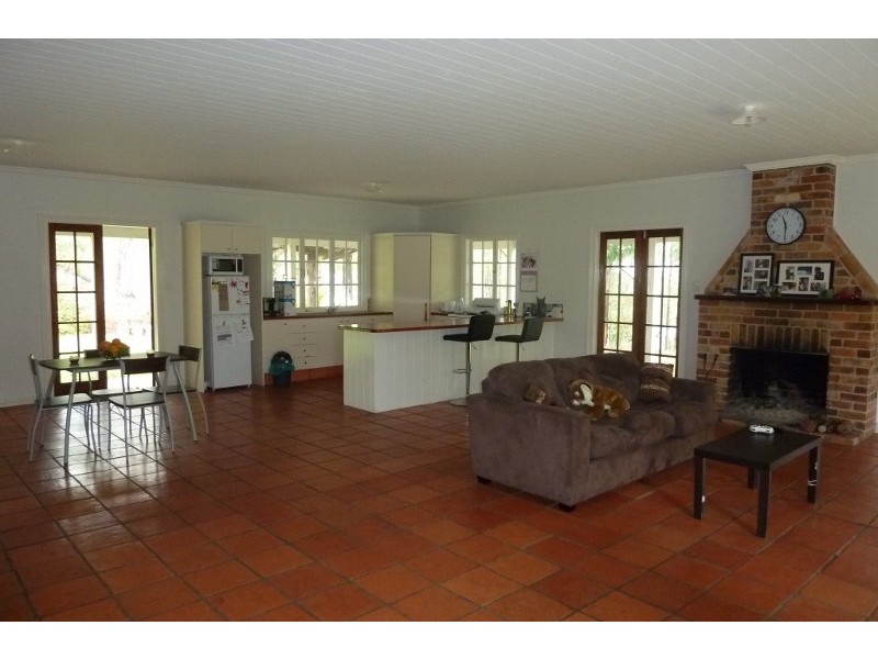 192 Brompton Rd, The Gap QLD 4061