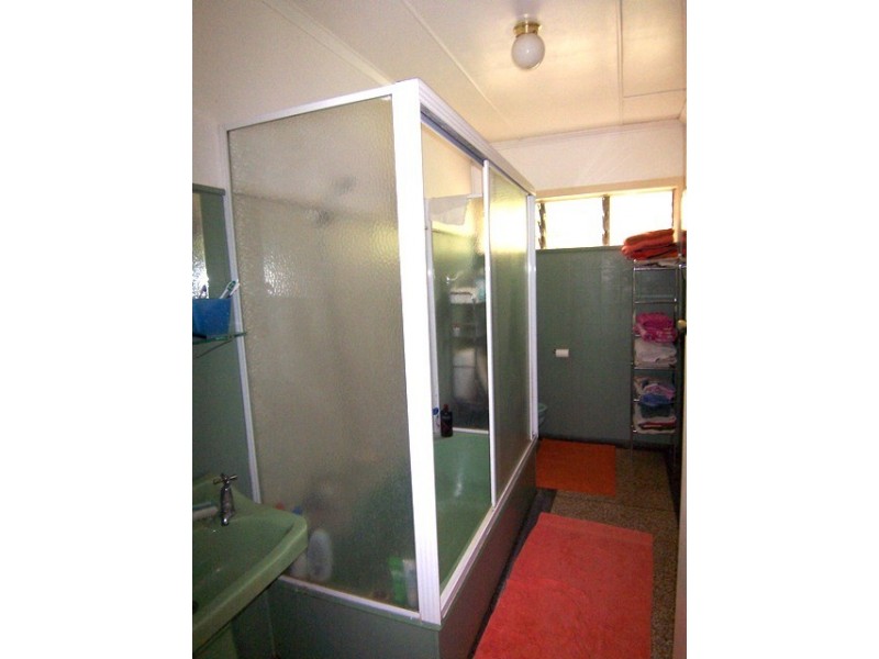 54 Webb St, Stafford Heights QLD 4053
