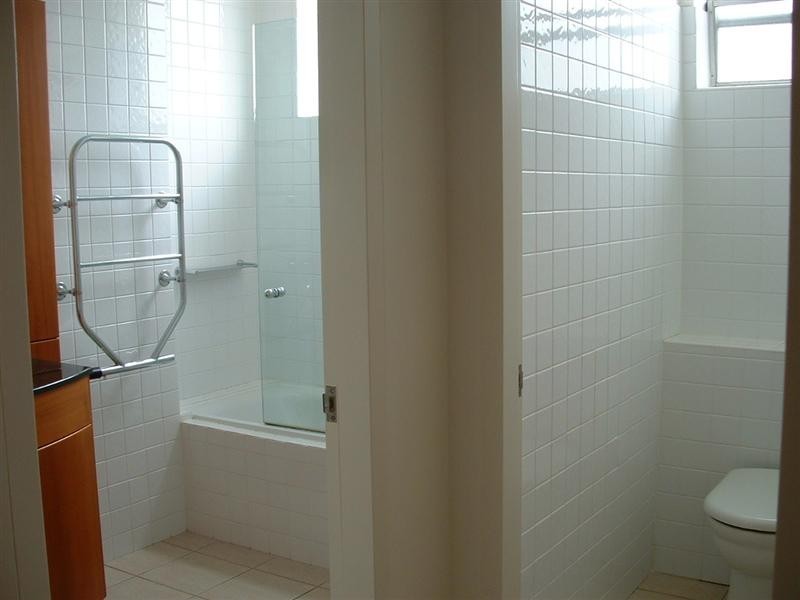 4/48 Dunmore Tce, Auchenflower QLD 4066