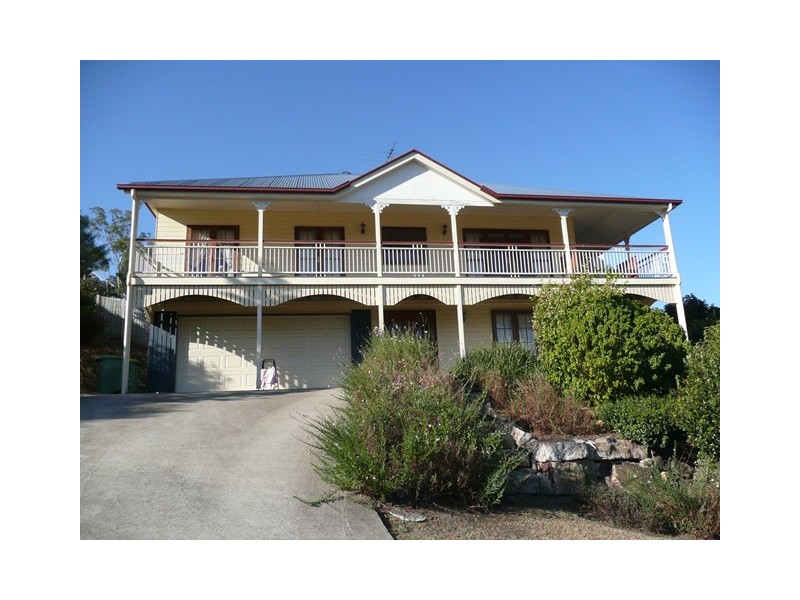 14 Woodtop Court, Ferny Hills QLD 4055