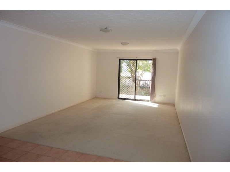 2/1 Kedron Avenue, Mitchelton QLD 4053