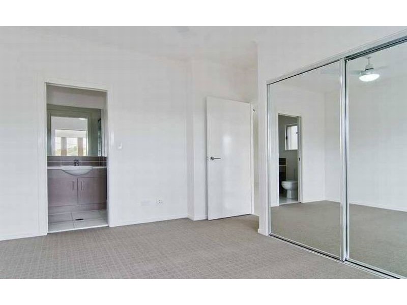 2/48  Burnaby, Gordon Park QLD 4031