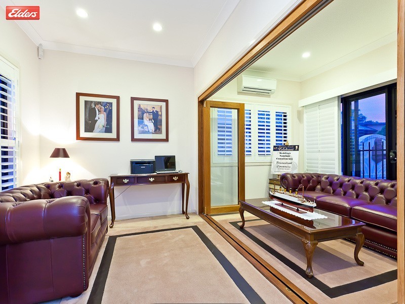 10 Flametree Street, Bridgeman Downs QLD 4035