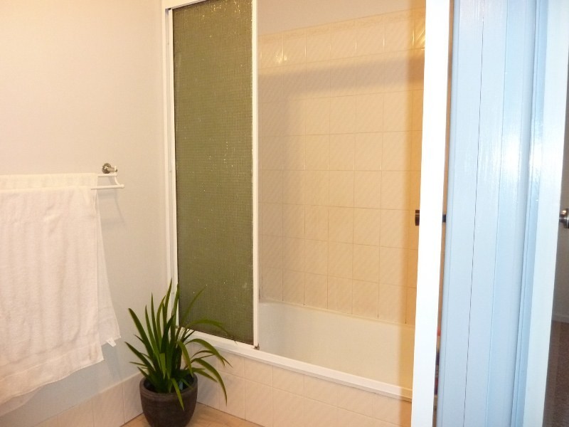 60/38 Grove Ave, Arana Hills QLD 4054