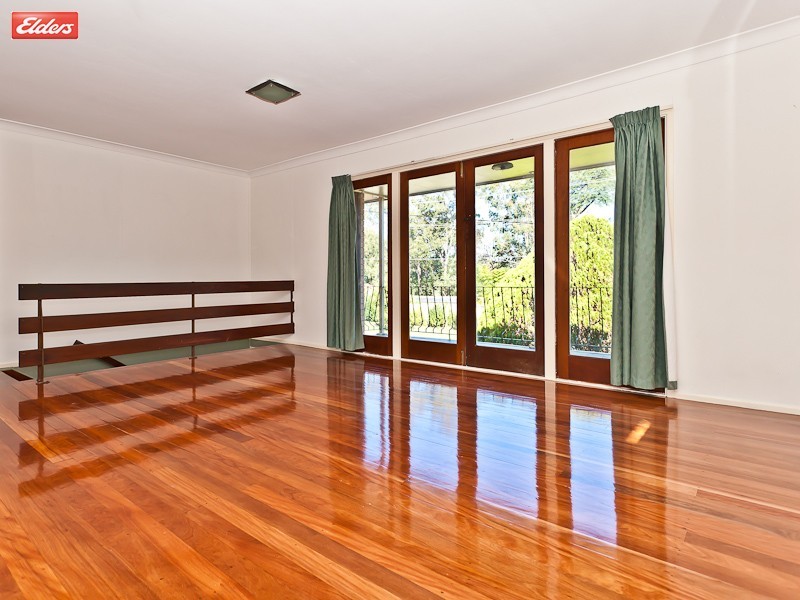 21 Caesar Road, Ferny Hills QLD 4055