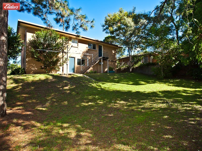 21 Caesar Road, Ferny Hills QLD 4055