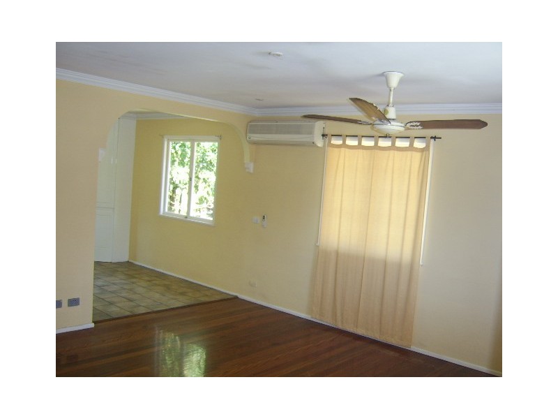 16  Doulton Street, Stafford Heights QLD 4053