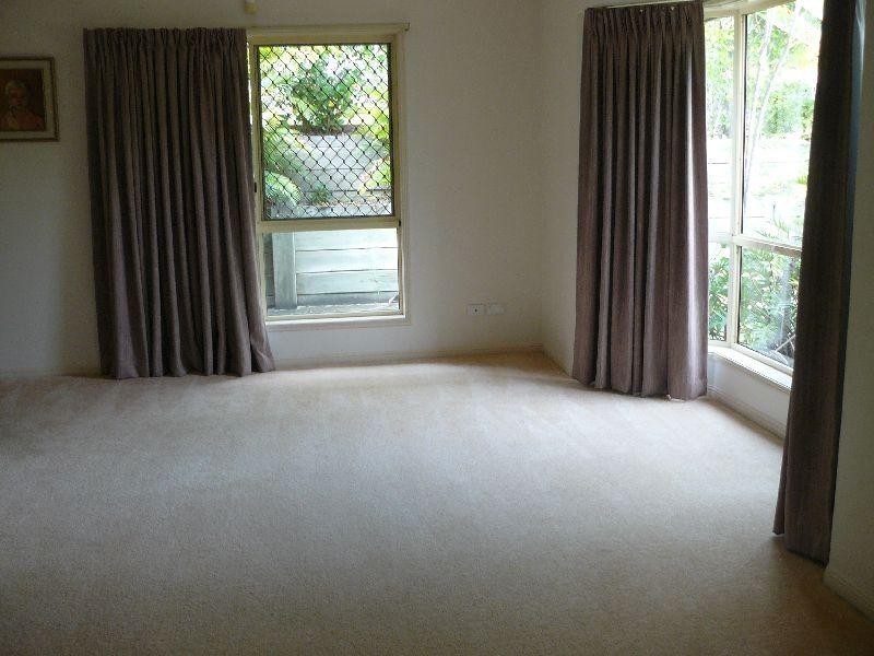 6 Redford Crescent, Mcdowall QLD 4053