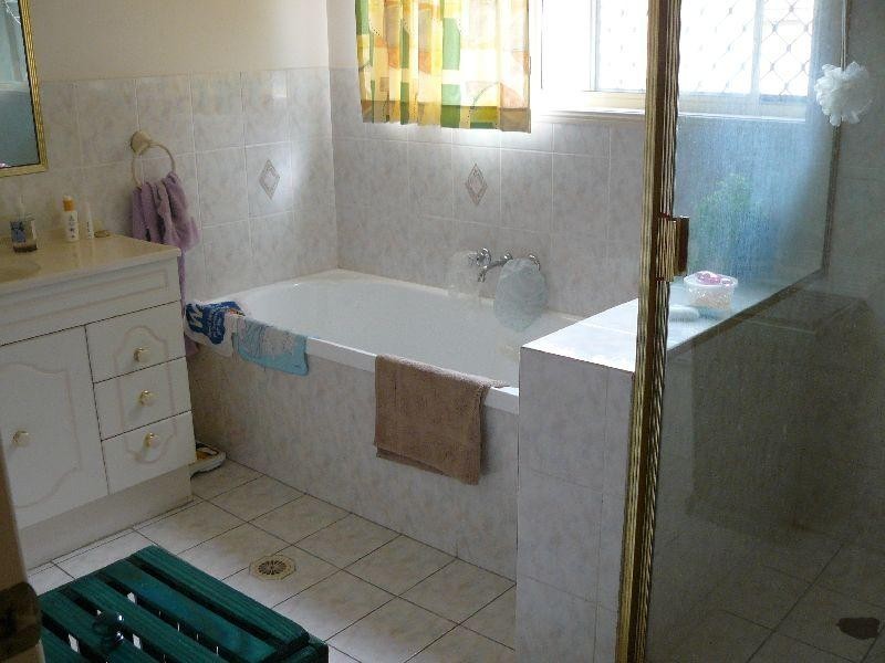 6 Redford Crescent, Mcdowall QLD 4053