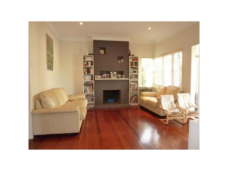 16 Yates Ave, Ashgrove QLD 4060
