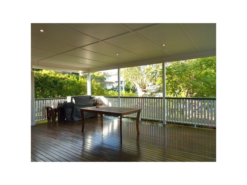 16 Yates Ave, Ashgrove QLD 4060