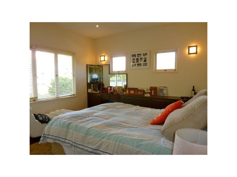 16 Yates Ave, Ashgrove QLD 4060