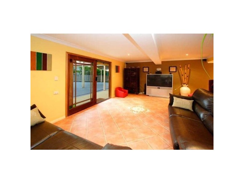 53 Kumbari Crescent, Mitchelton QLD 4053