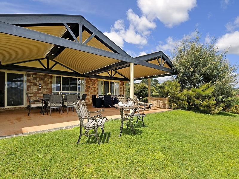 4 Sajla Court, Mount Samson QLD 4520