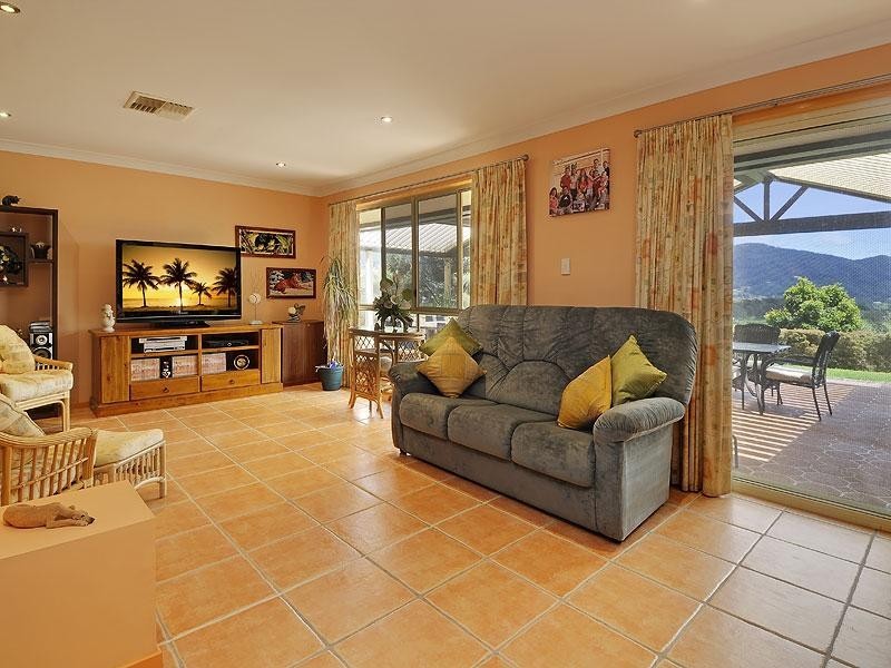 4 Sajla Court, Mount Samson QLD 4520