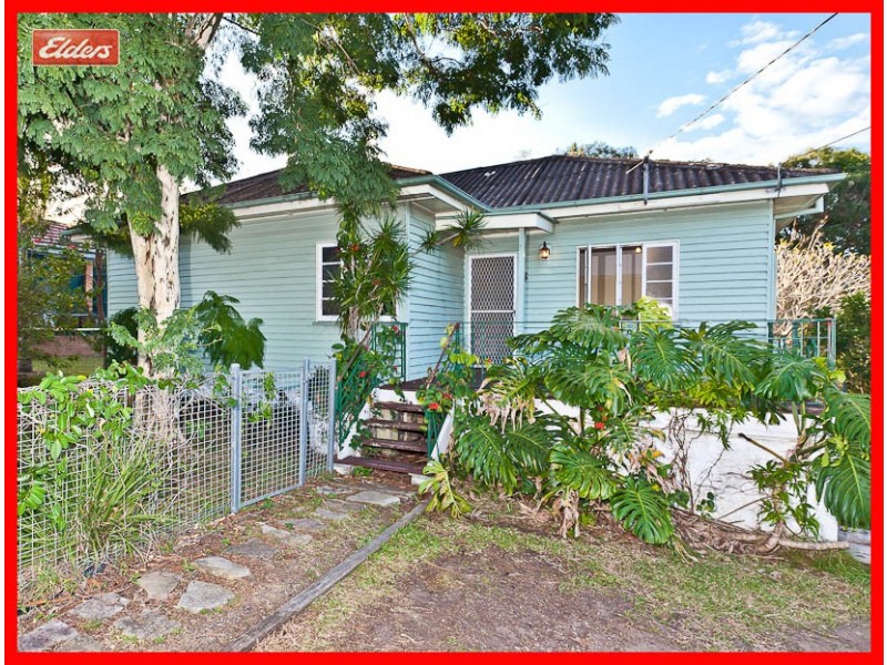 27 Deakin Street, Everton Park QLD 4053