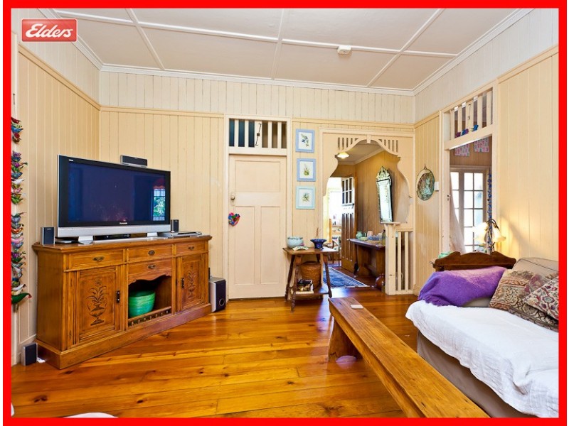 242 Edinburgh Castle Road, Wavell Heights QLD 4012