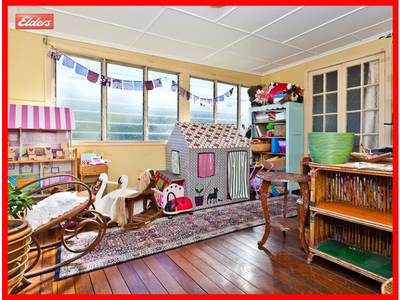 242 Edinburgh Castle Road, Wavell Heights QLD 4012