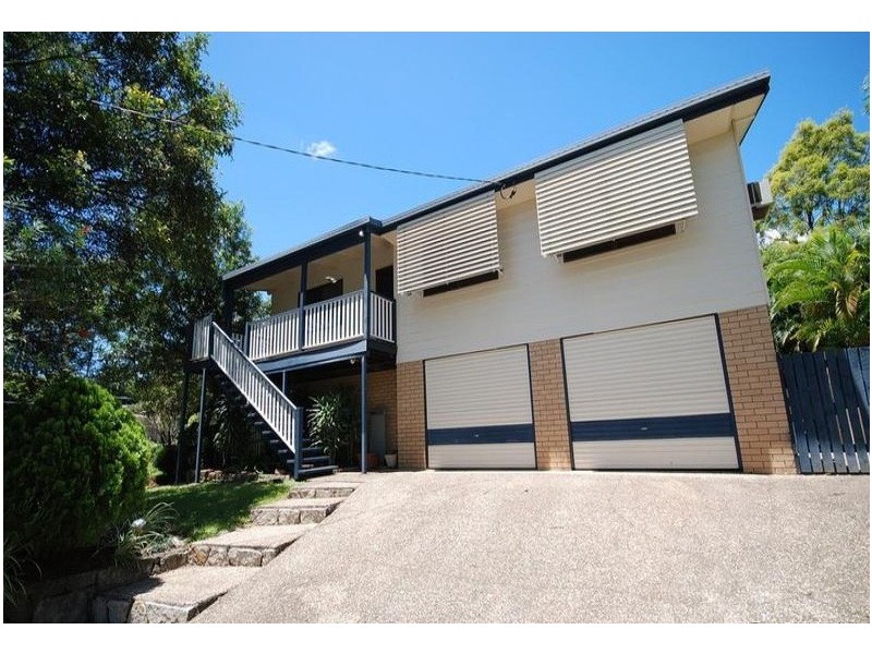 8 Slade St, Arana Hills QLD 4054