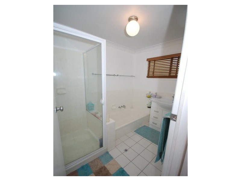 8 Slade St, Arana Hills QLD 4054