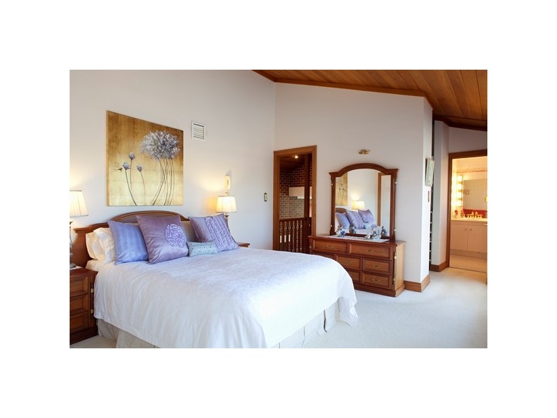 94 Retreat Street, Bridgeman Downs QLD 4035