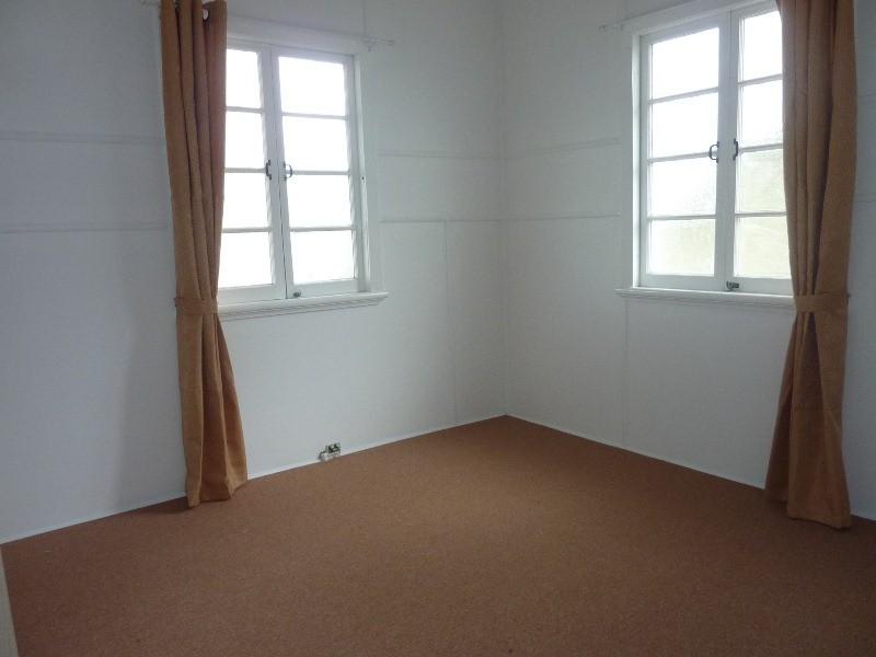 27 Deakin Street, Everton Park QLD 4053