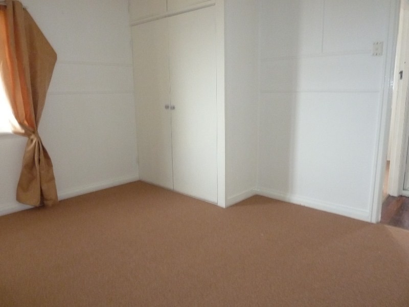 27 Deakin Street, Everton Park QLD 4053