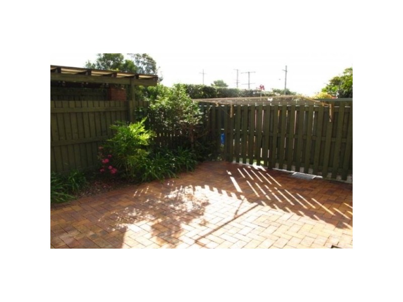 1/9 Leslie St, Arana Hills QLD 4054