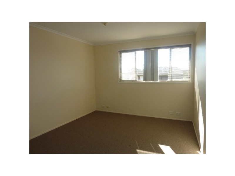 1/9 Leslie St, Arana Hills QLD 4054