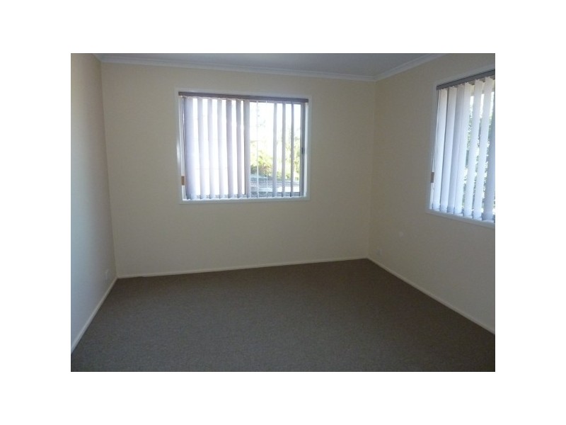 1/9 Leslie St, Arana Hills QLD 4054