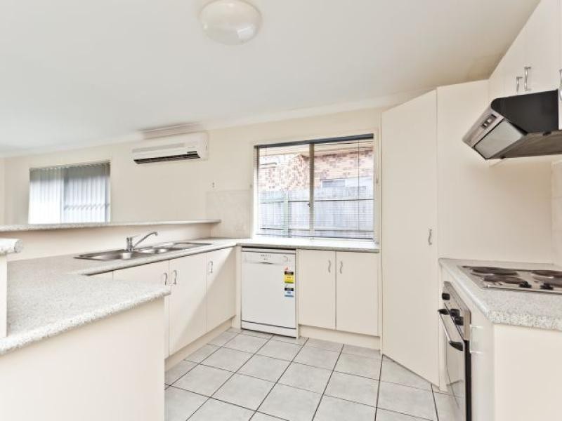 8 Grevillea Pl, Bridgeman Downs QLD 4035