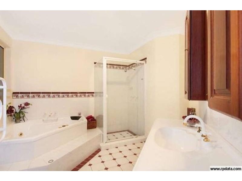 18 Havenwood Court, Albany Creek QLD 4035