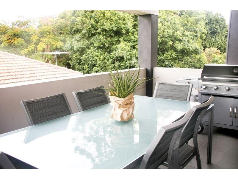 Unit 10/2 a White Street, Everton Park QLD 4053