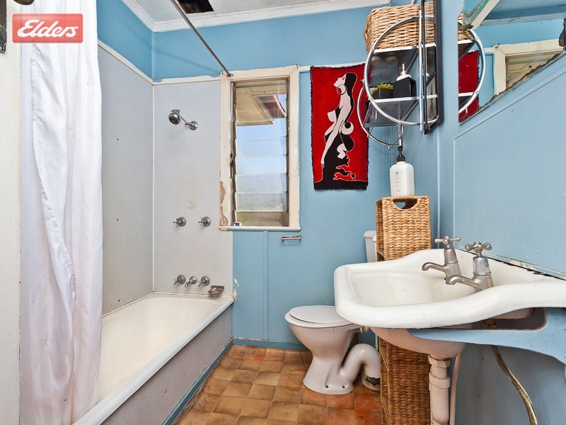 24 Barber Street, Keperra QLD 4054