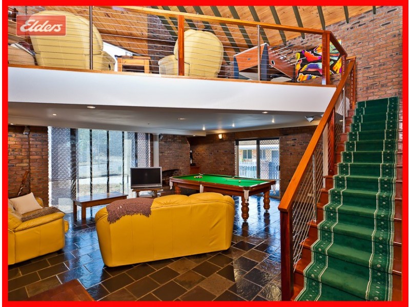 102 View Cres, Arana Hills QLD 4054