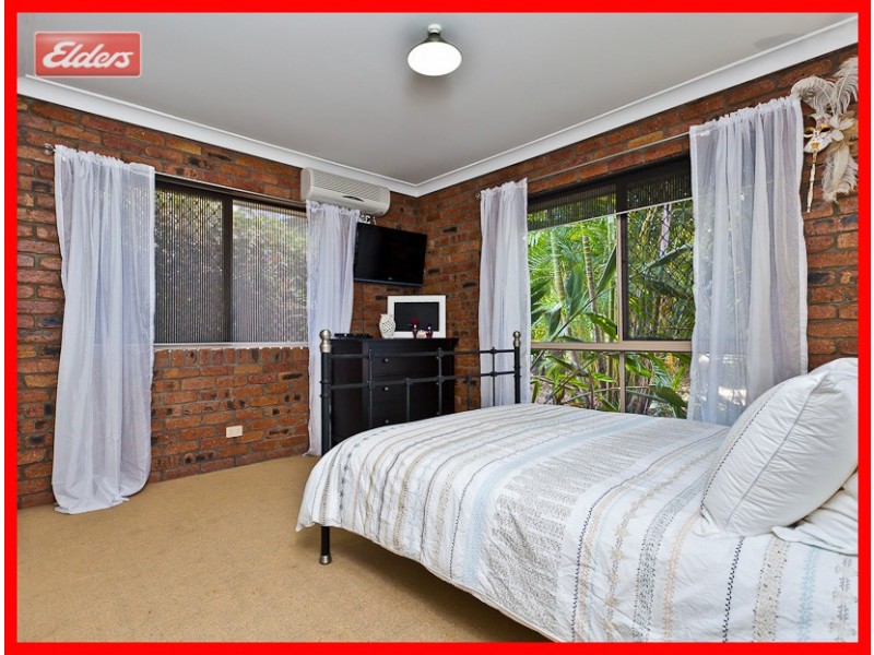 102 View Cres, Arana Hills QLD 4054